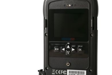 Monitor Game Trails Easily w/ Waterproof Acorn Hunting Camera